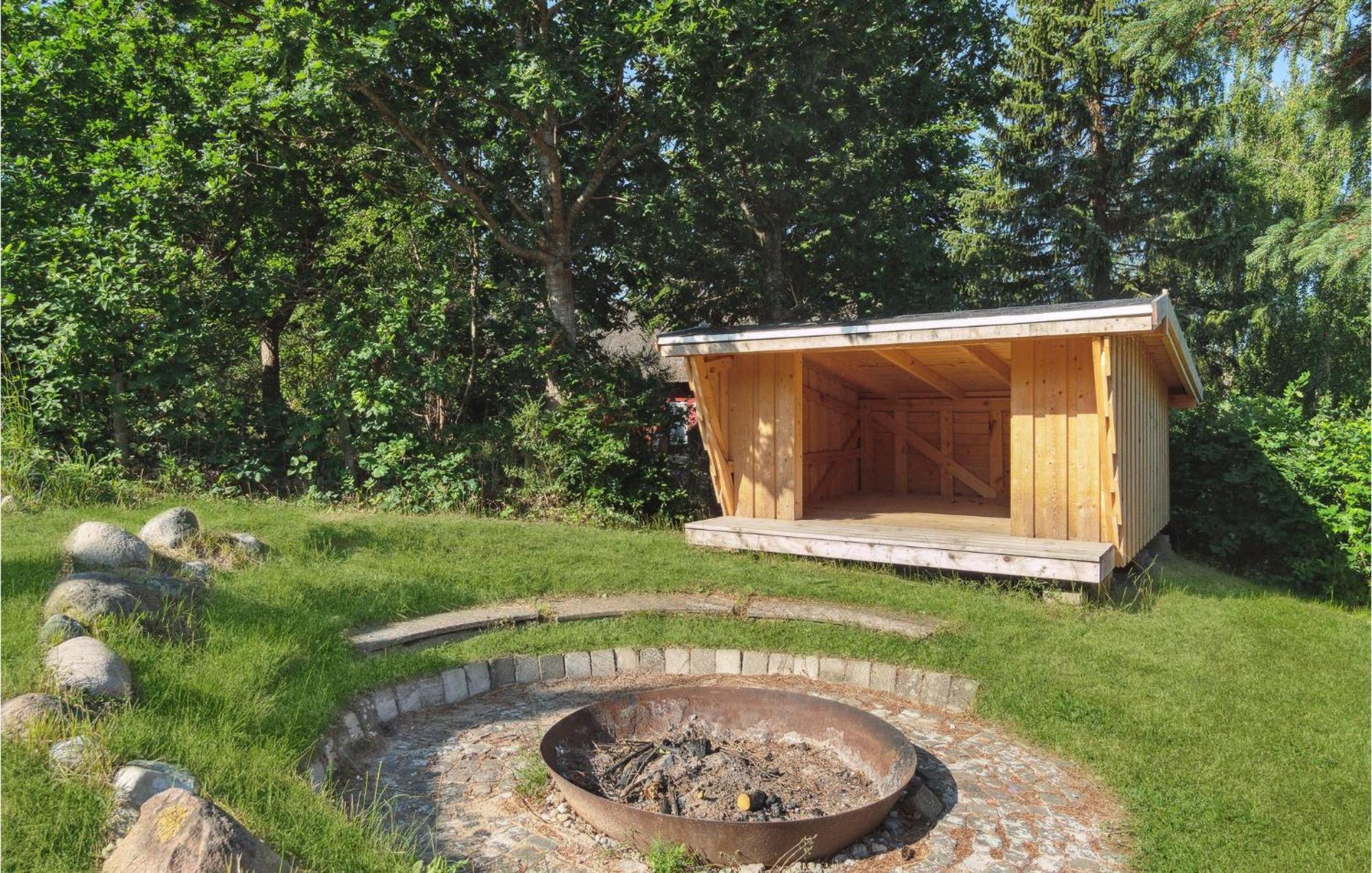 Awesome Home In Ebeltoft With 4 Bedrooms, Sauna And Indoor Swimming Pool المظهر الخارجي الصورة